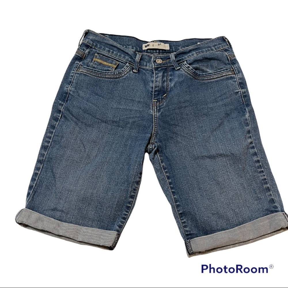 Levi Strauss & co long short